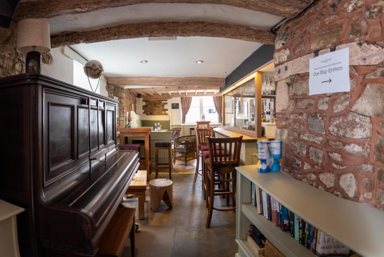 Hotel The Oak House Axbridge Exteriér fotografie The interior of the Old Post Office