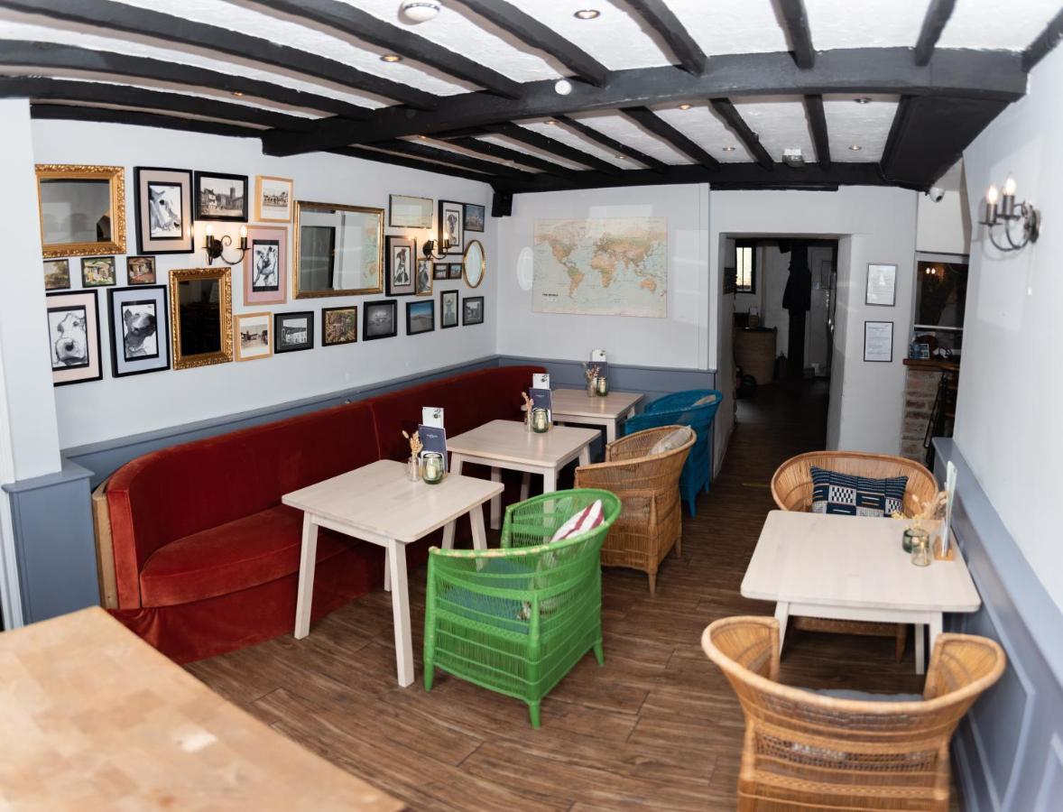 Hotel The Oak House Axbridge Exteriér fotografie The interior of the restaurant
