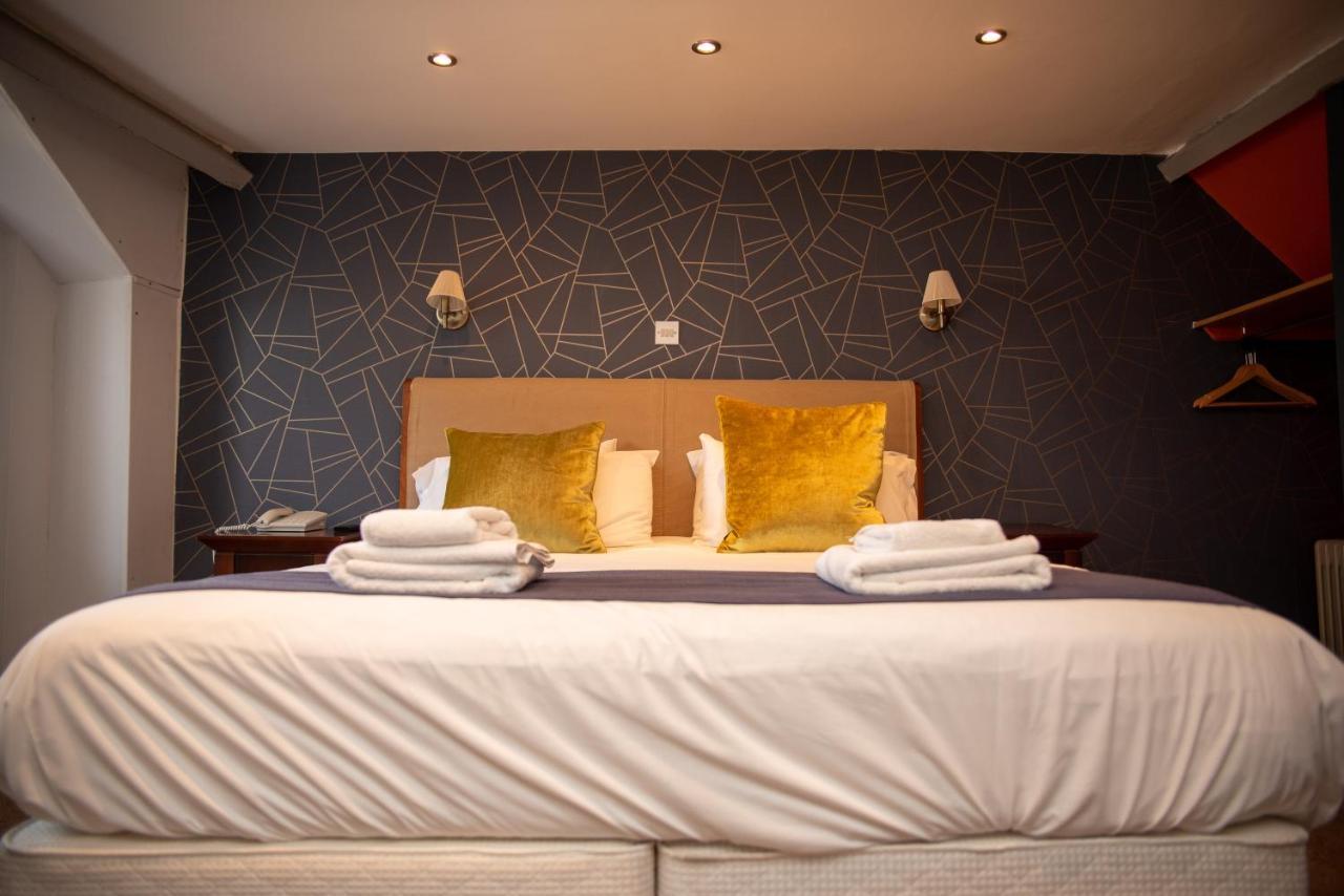 Hotel The Oak House Axbridge Exteriér fotografie A bedroom at the hotel