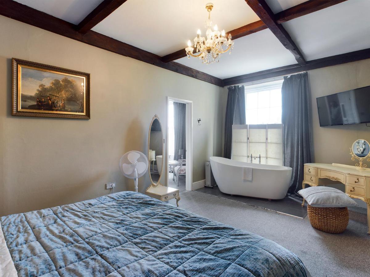 Hotel The Oak House Axbridge Exteriér fotografie The master bedroom